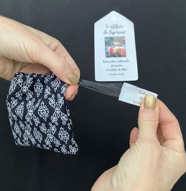 Pochette avec lingette pour lunettes