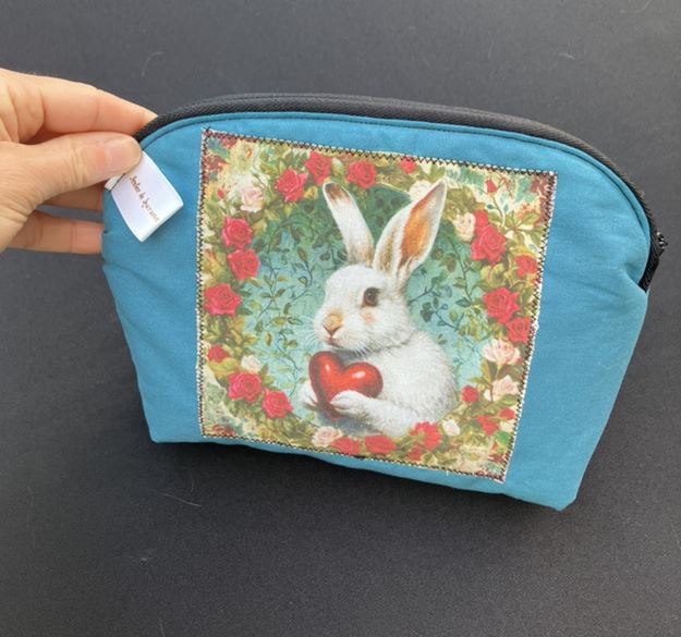 Trousse molletonnée motif animaux