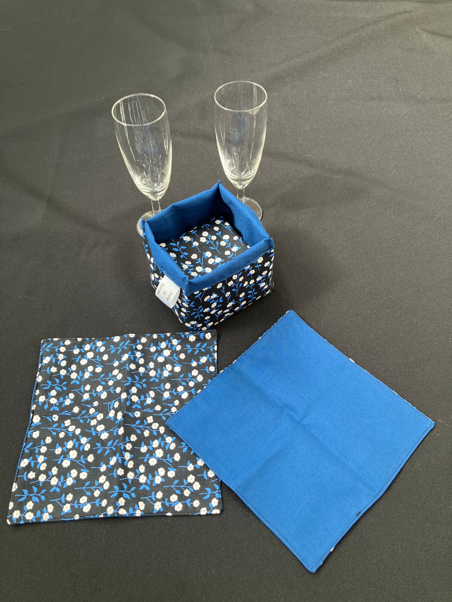 Panier de 8 petites serviettes idéal pour l'apéritif