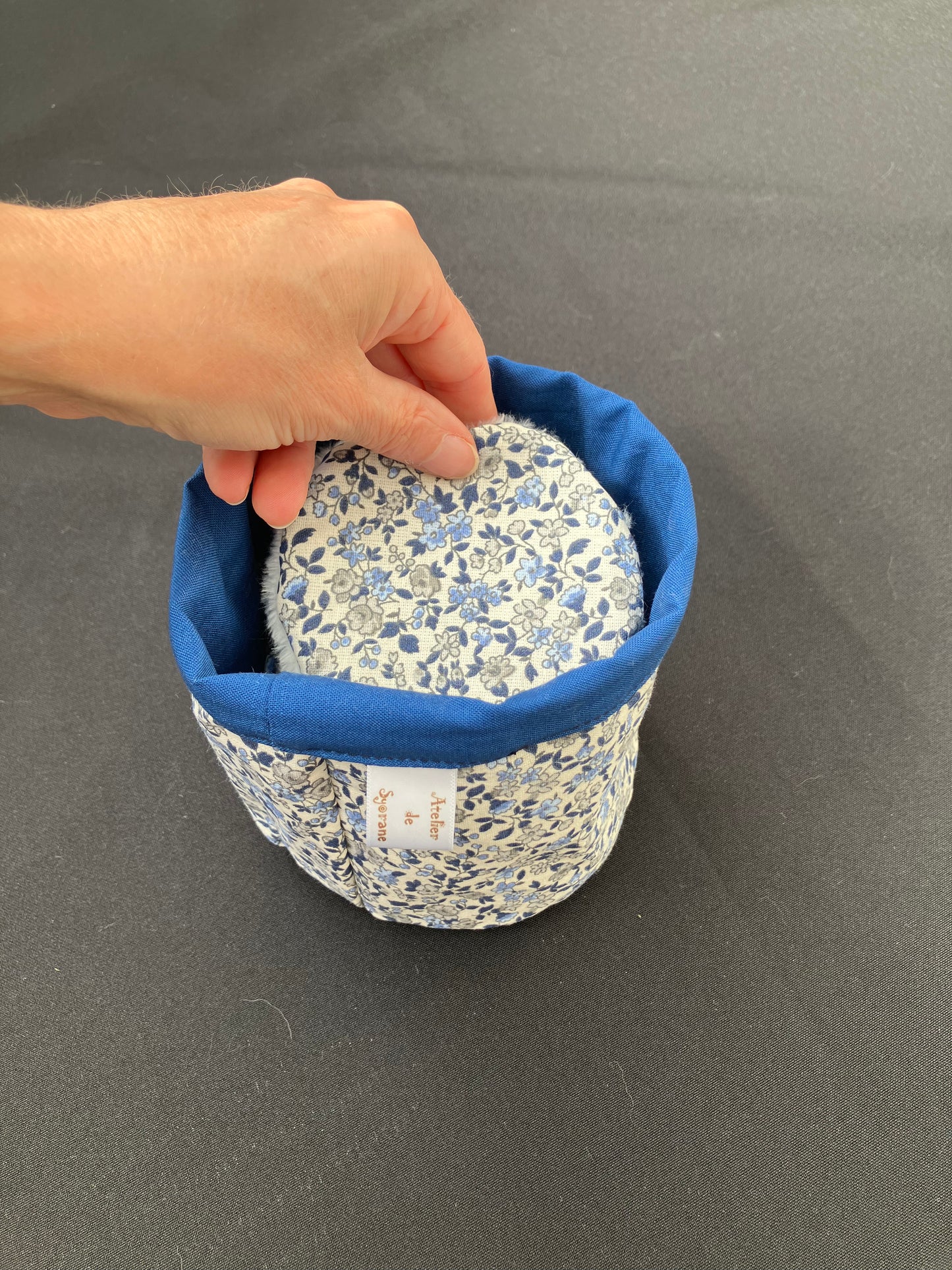 Panier de 10 lingettes magiques démaquillantes à l’eau