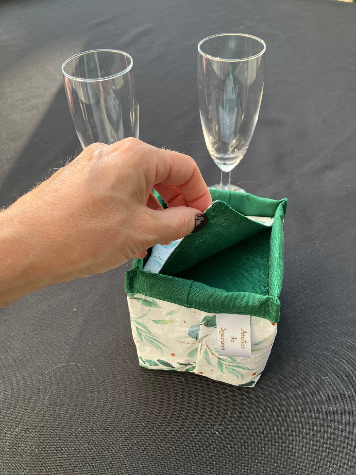 Panier de 8 petites serviettes idéal pour l'apéritif