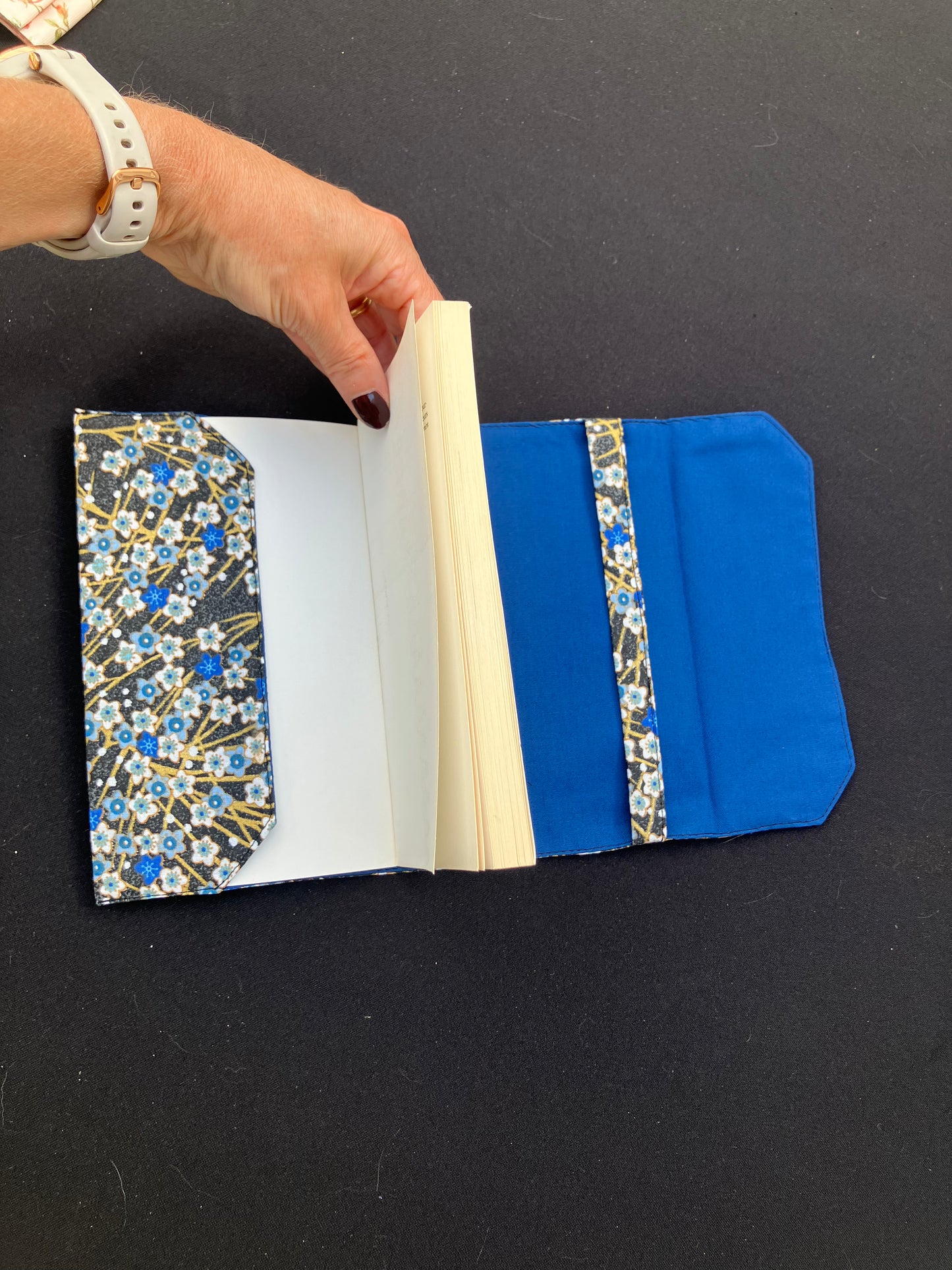 Housse pour livre de poche