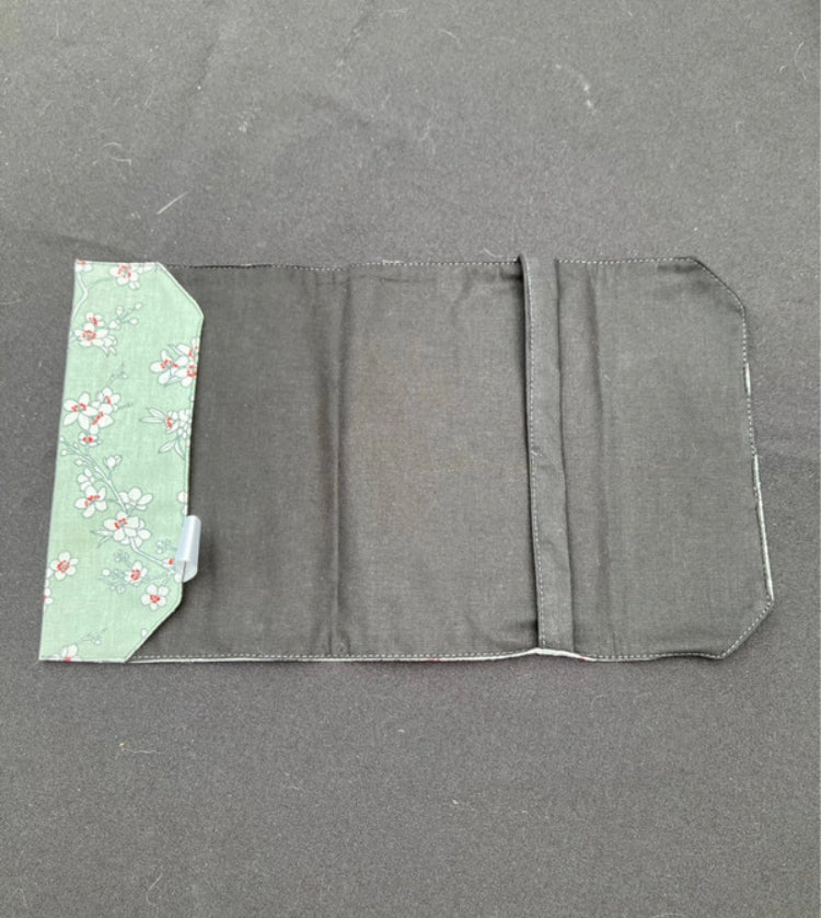 Housse pour livre de poche
