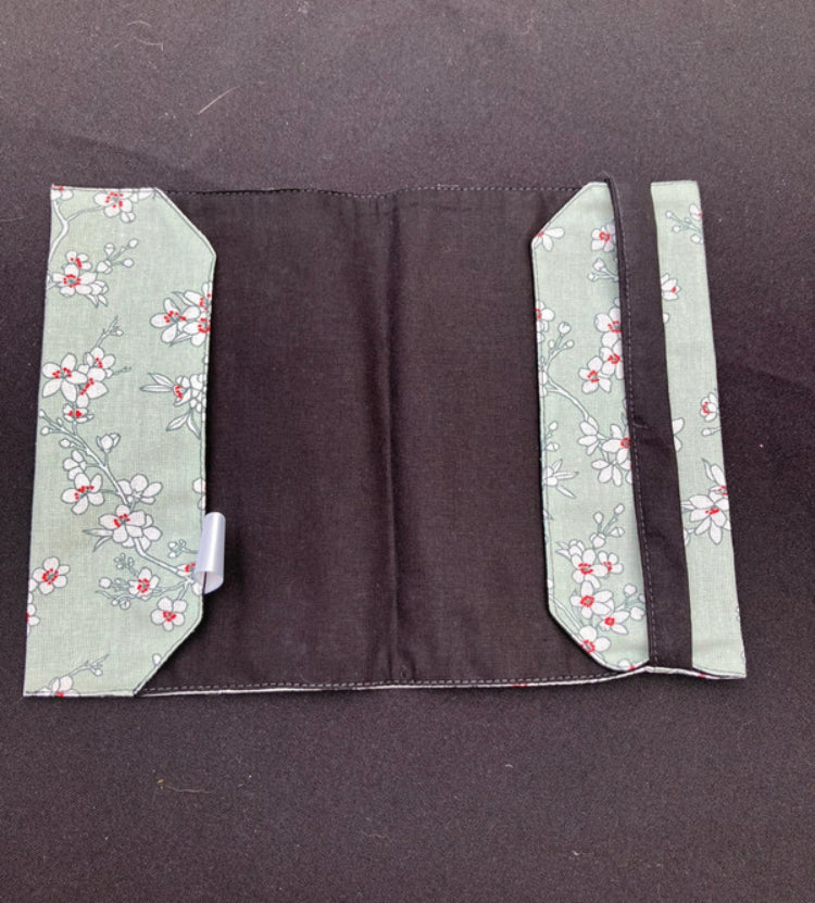 Housse pour livre de poche